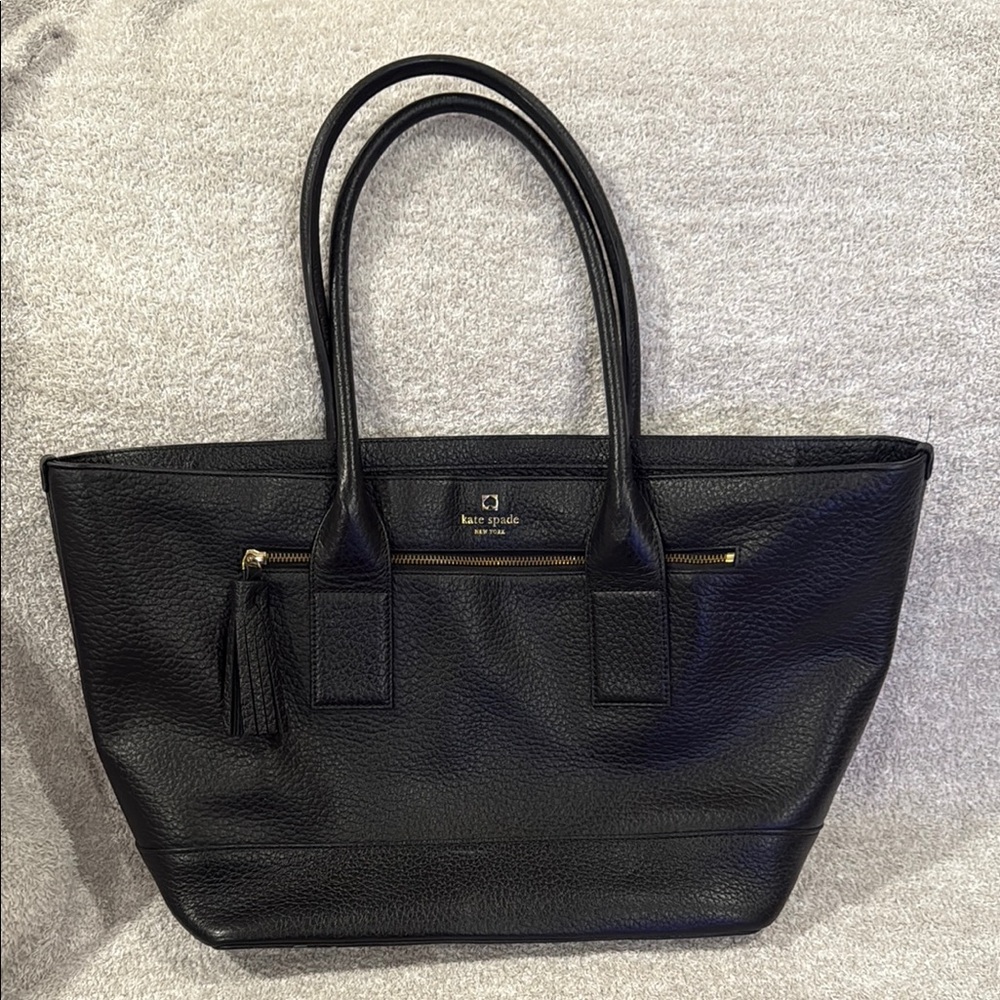 Kate Spade Black Tote Bag with Elegant Design